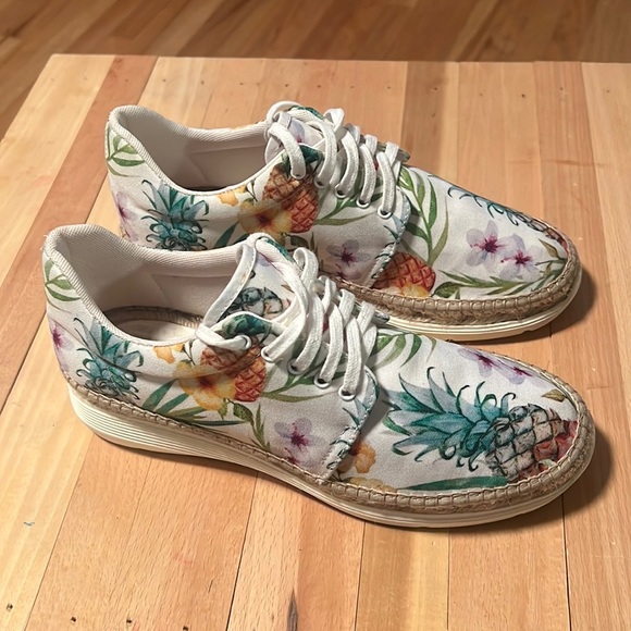 Spring Step Shoes - Azura by Spring Step Kacy Sneaker
Size-40